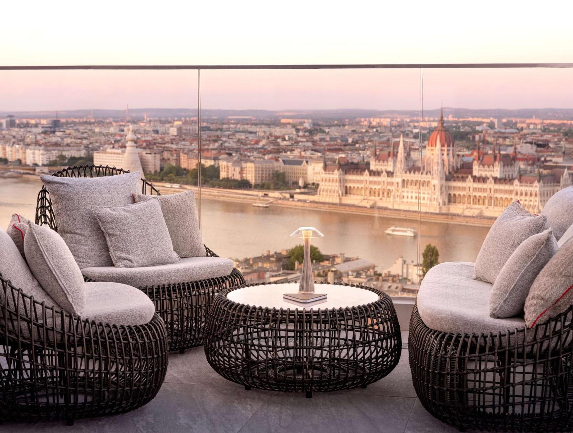 Hilton Budapest Esterno foto